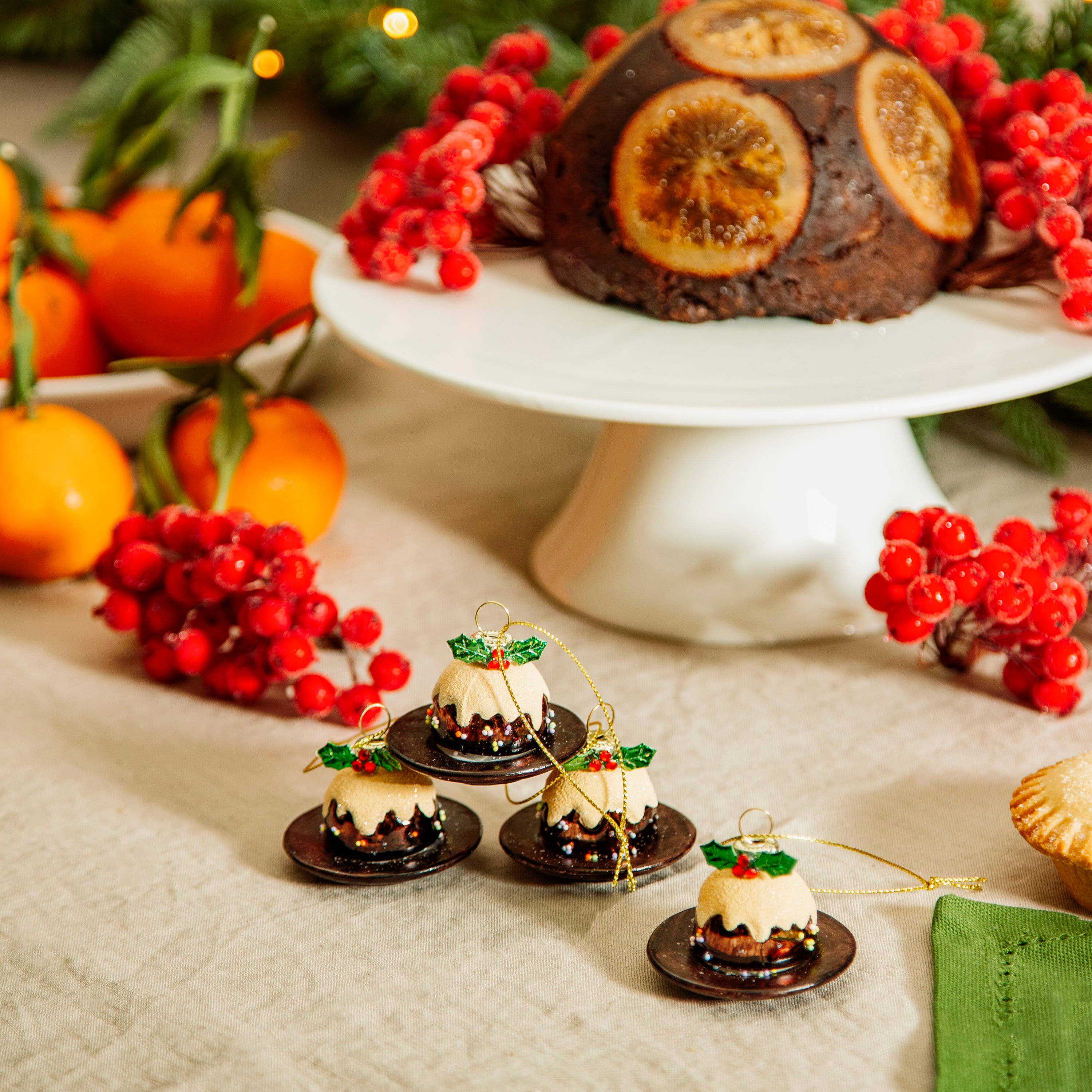 Sass & Belle Europe – Decoração de Natal por atacado – Conjunto de 4 enfeites em forma de pudim de Natal1