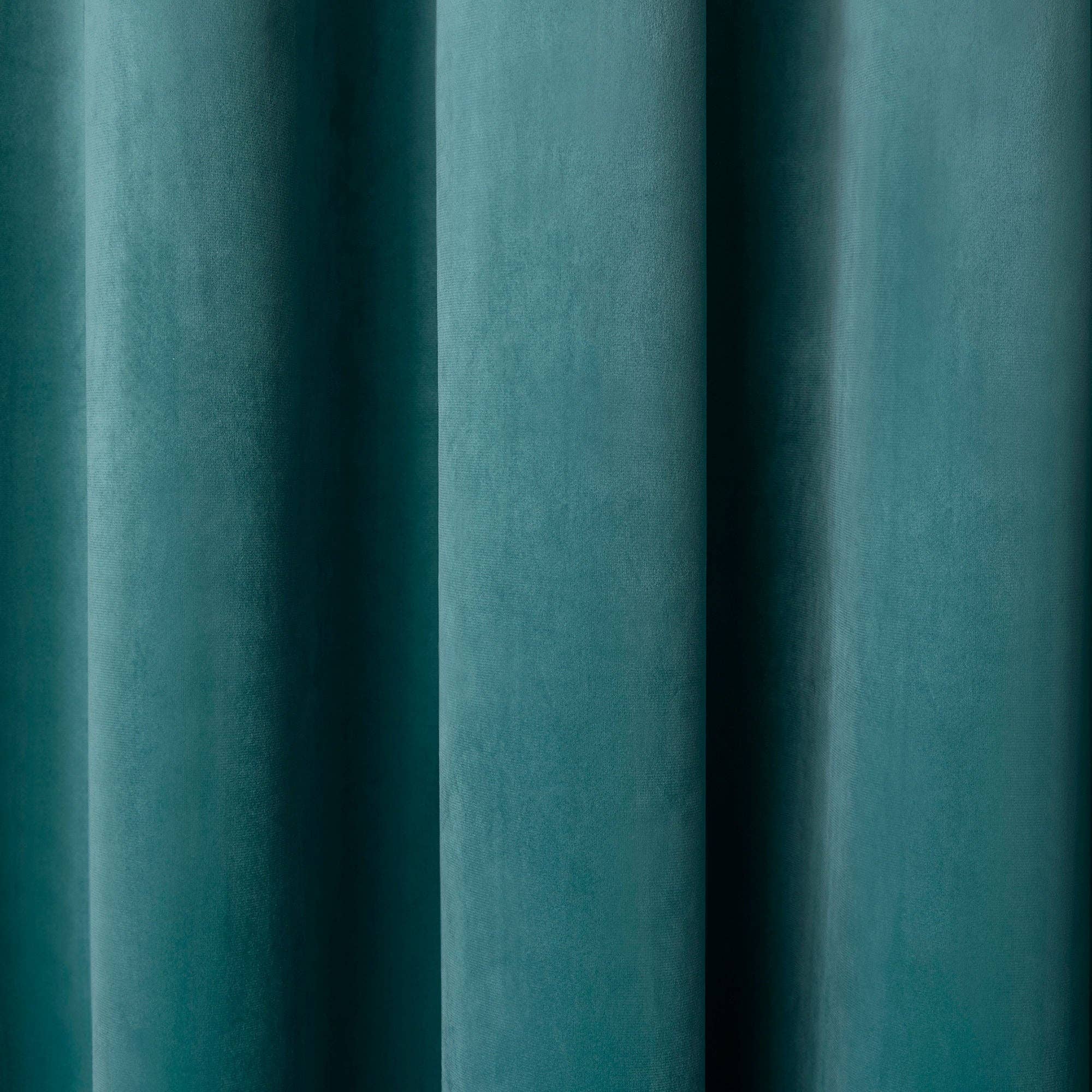 UW Home – wholesale Curtain – Montrose Eyelet Curtains by Laurence Llewelyn-Bowen in Teal2