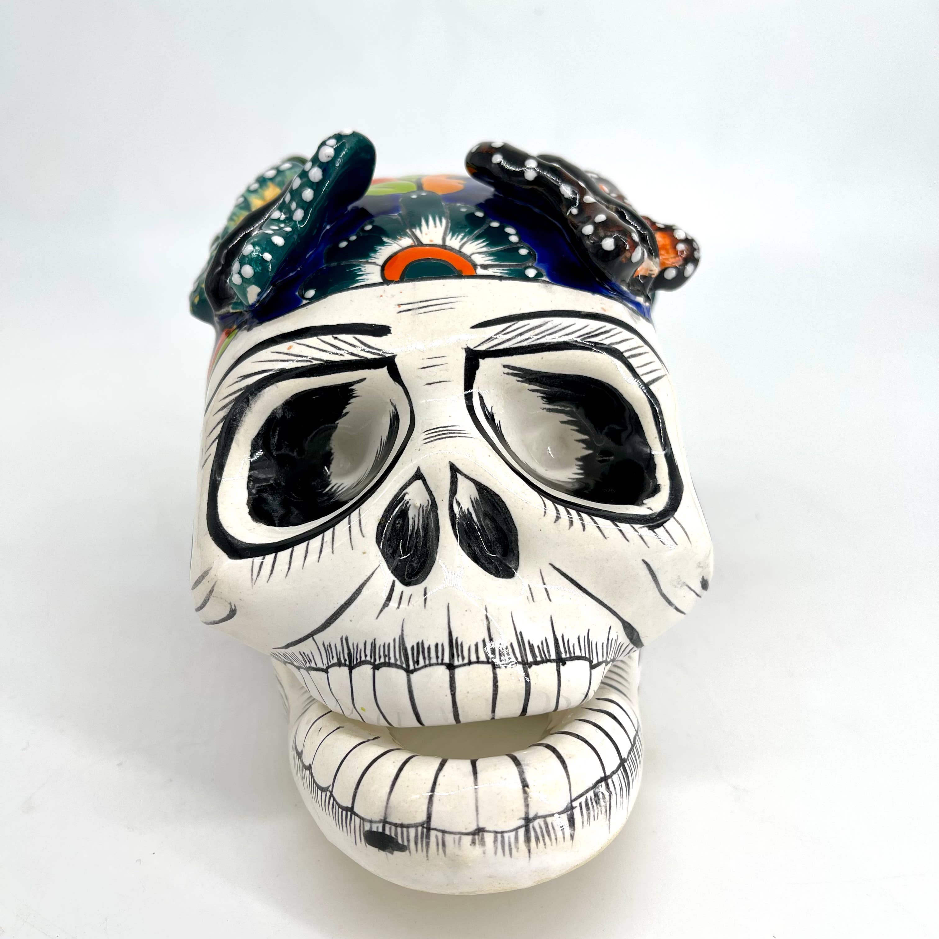 Calavera de Mariposa-Gusano de Día de Muertos de Talavera al por mayor para  tu tienda - Faire, image size:3024x3024
