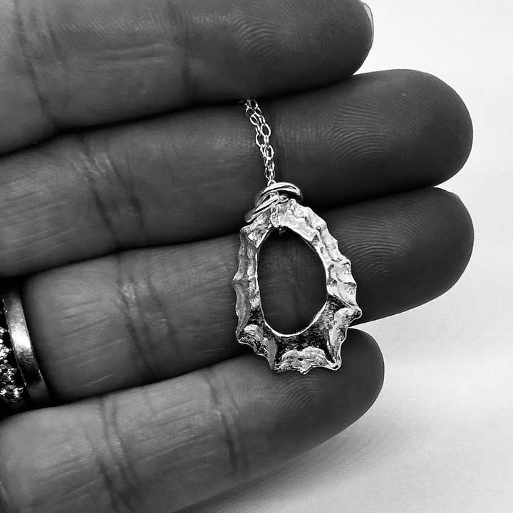 the ticketyboo coo - Wholesale Pendant/Charm Necklace - Silver Open Limpet Shell Necklace - Isle of Colonsay