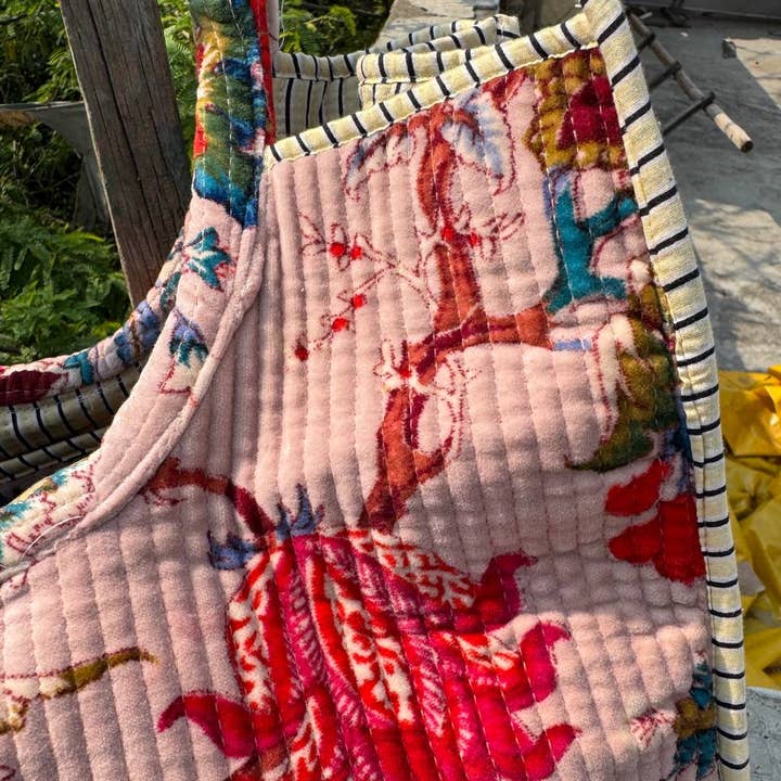 GYPSY STUDIO - Wholesale Shoulder Bag - Women's - Floral Printed Bag Grocery Bag Velvet Quilted Bag Tote Bags1