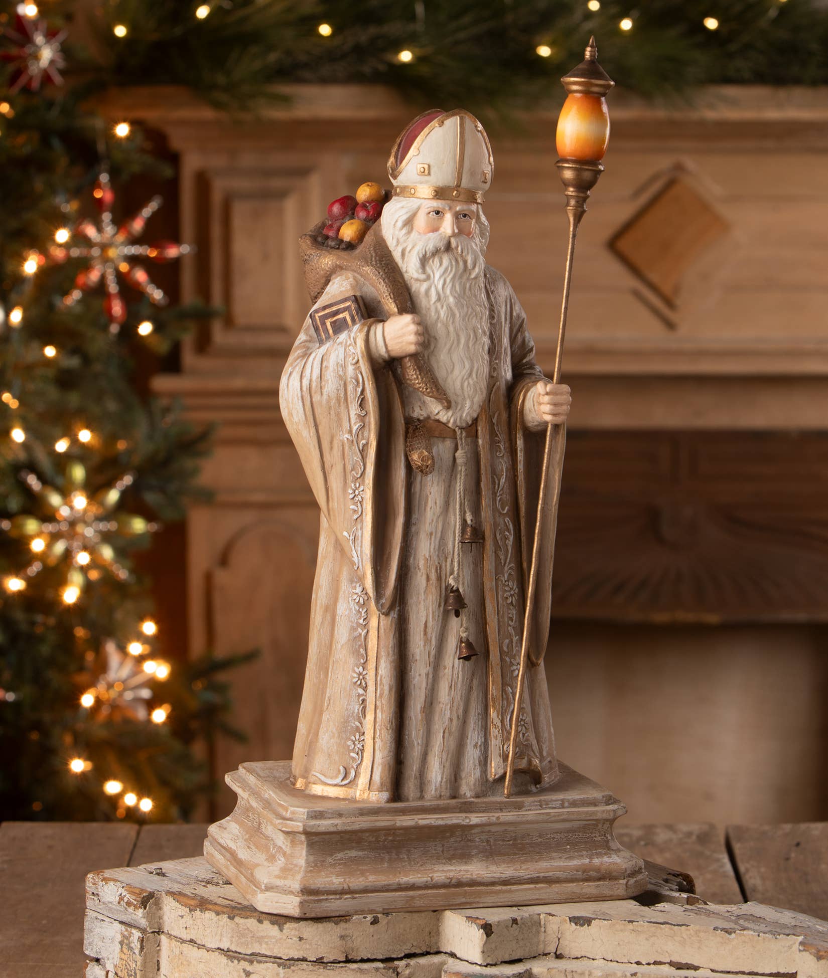 Bethany Lowe Designs - Wholesale Decorative Figurine - Antique St. Nicholas