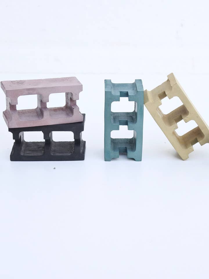 Pocket Painting Breeze Block Stand for wholesale by FERN Studio