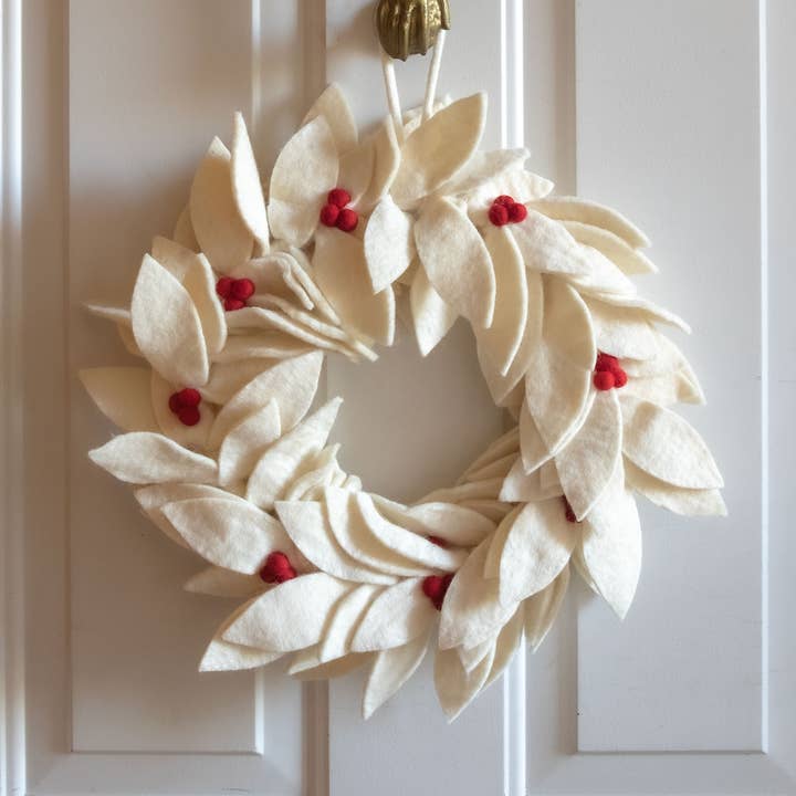 Christmas Decor - Wreath White with Holly Berries for wholesale by The Winding Road
