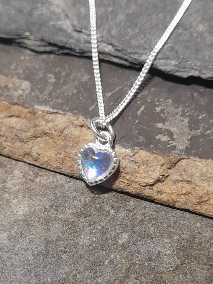 SP456BC - MOONSTONE HEART 6MM P/D for wholesale by Bluelily925silver