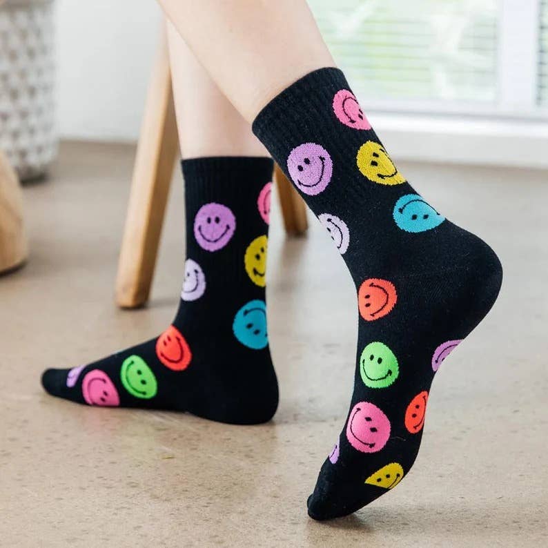 Weavey Studio – wholesale Socks – Unisex – Happy Smiley Face Socks (High Ankle)5