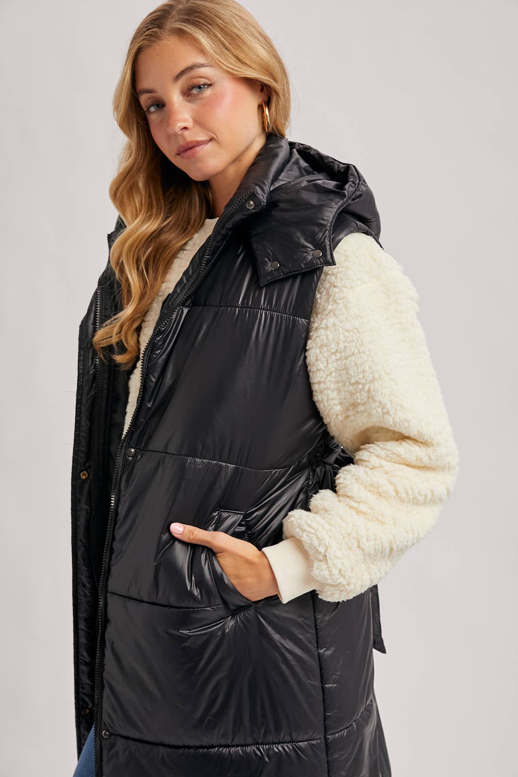 Bluivy – wholesale Väst - Dam – LÅNG LINJE BÄLTE PUFFER HUVA VÄST10