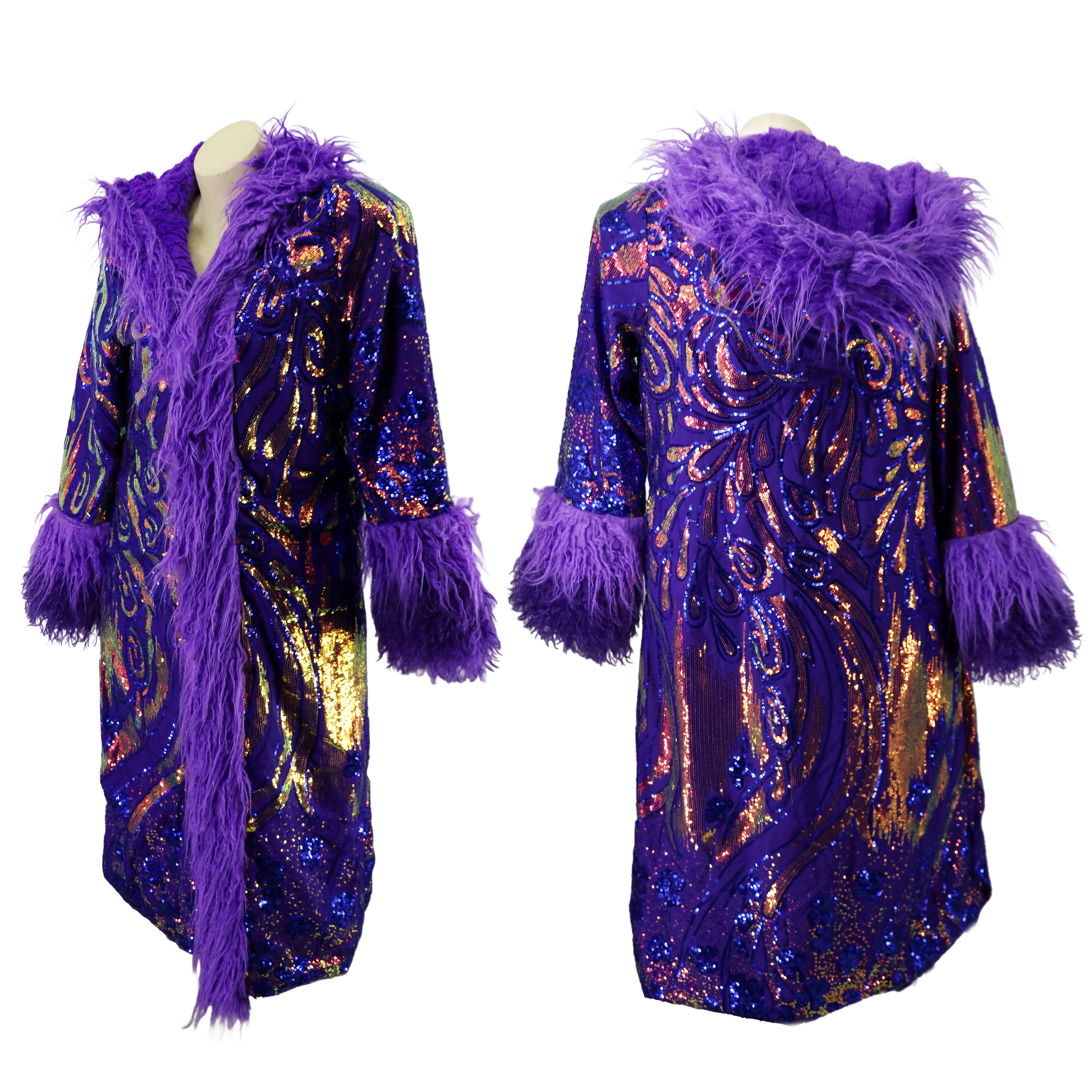 Violet 2573 - Manteau en fausse fourrure à sequins - Violet Multi en vente sur Faire