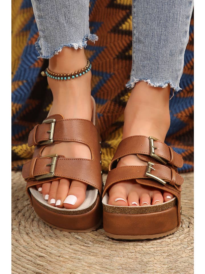 1 the Woman - Vente Sandales – femme - Sandales à plateforme à double boucle et clous2