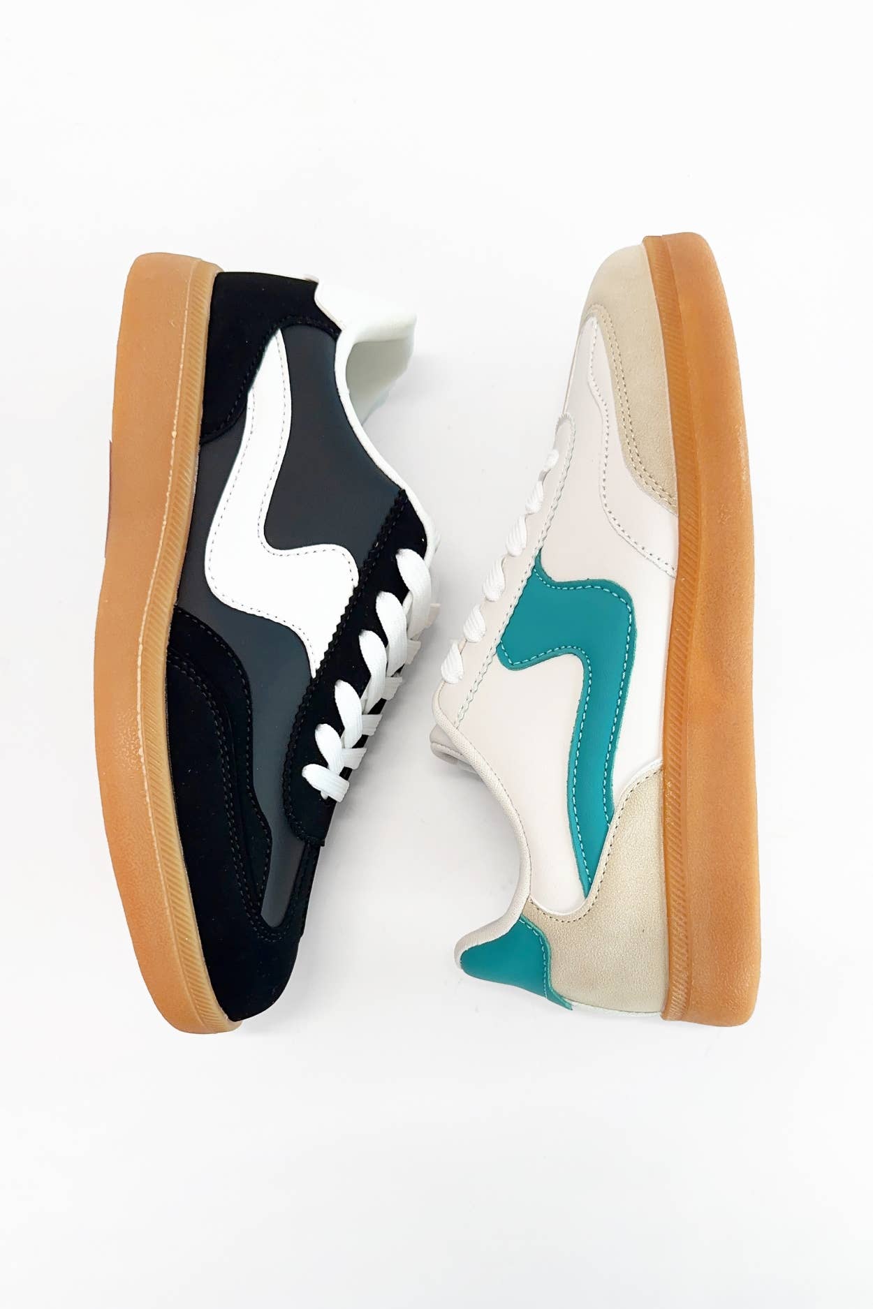 CCOCCI - Vente Baskets tendance – femme - BASKETS BASSES MODERNES À RAYURES ONDULÉES SWOOSH5