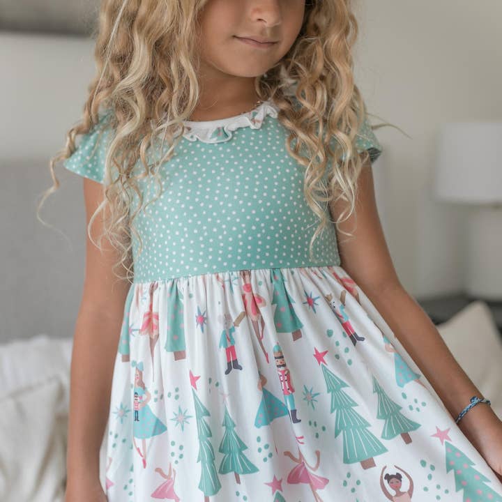 Oopsie Daisy - Wholesale Nightdress - Kids - Kids Christmas Holiday Nutcracker Ruffle Lounge Play Gown