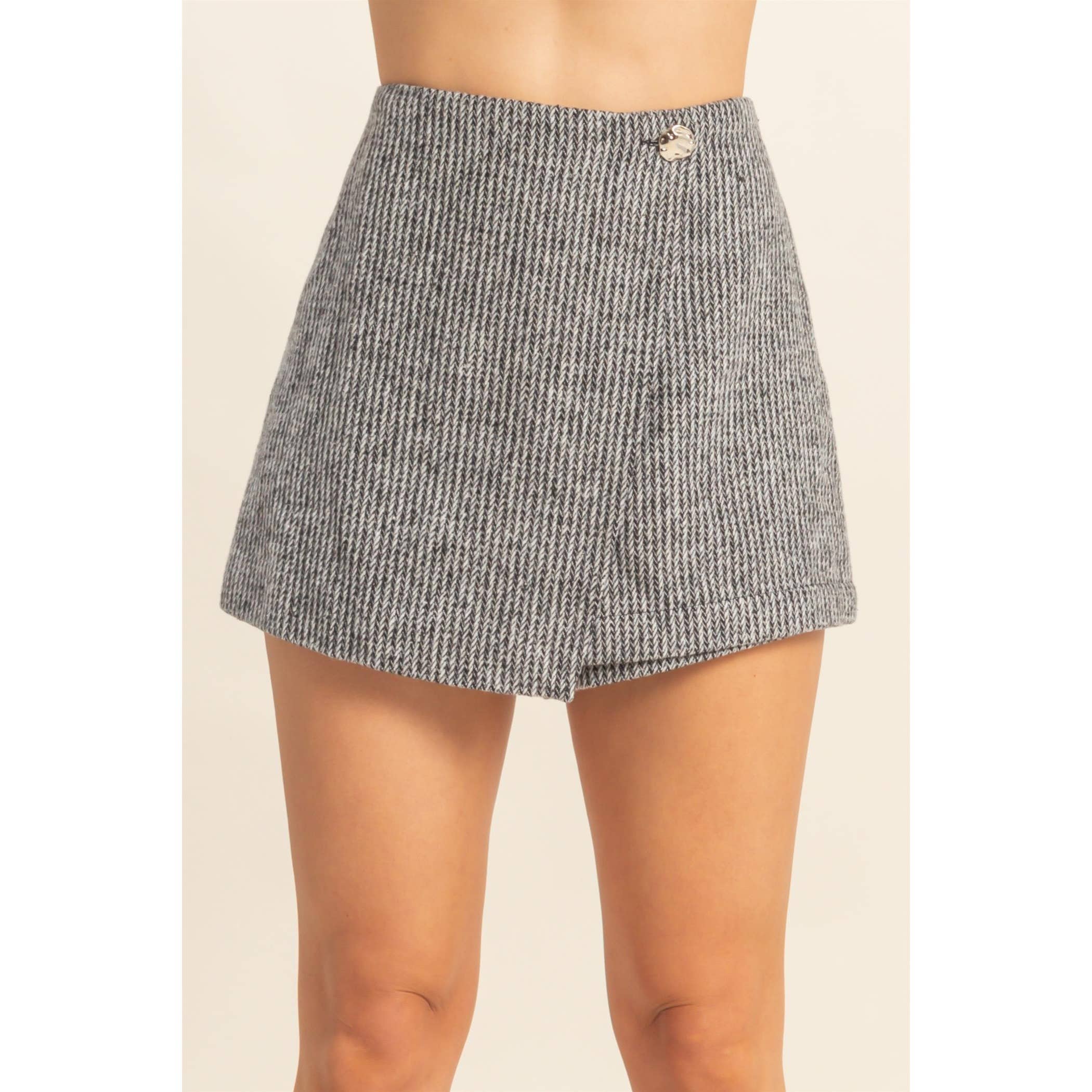 HYFVE - Wholesale Skort - Women's - Textured Silver Button Detailed Skort0
