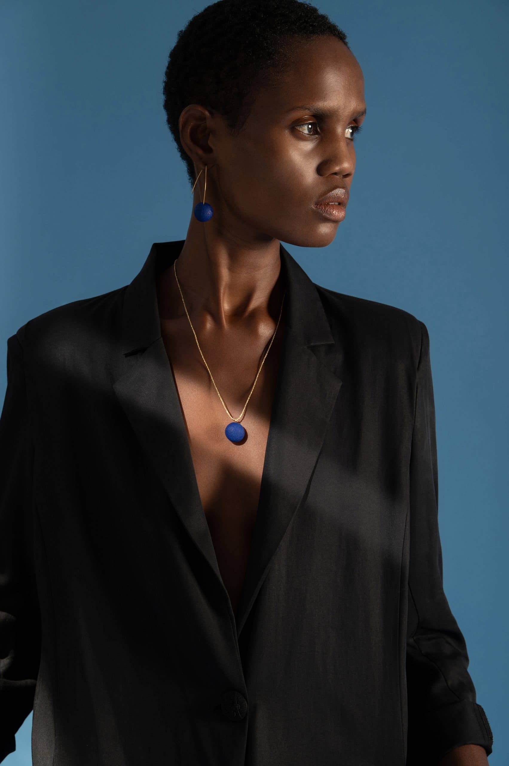 ARTIVANCED Ο.Ε. – Großhandel Kette mit Anhänger/Charm – Anhänger Kugel aus Polymer Clay mit goldenem gewachstem Band2