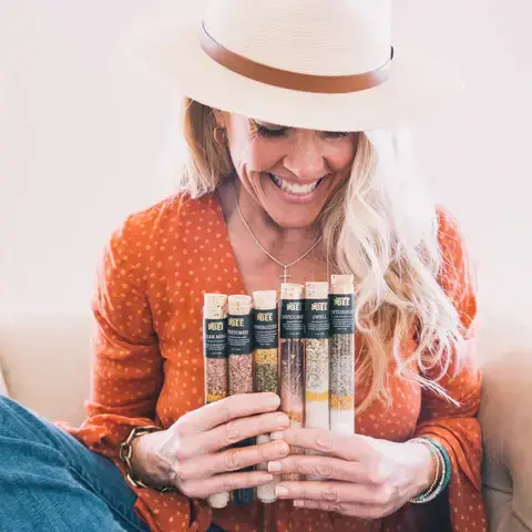 Generation Bee - Wholesale Bath Salts - Layered Soaking Bath Salts - Bee Energized - 2 oz Glass Vial2