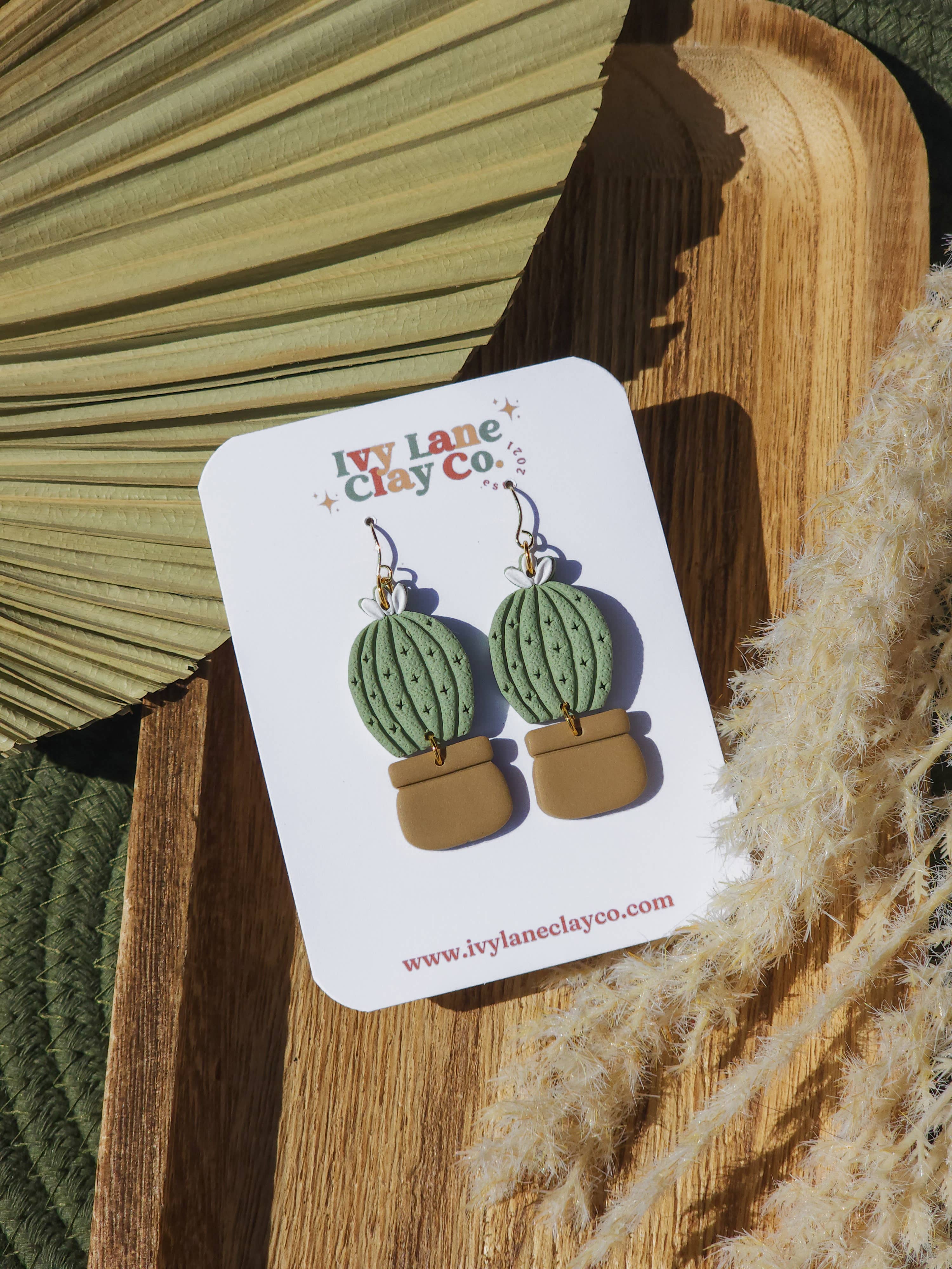 Ivy Lane Clay Co. - Vente Boucles d'oreilles pendantes - Plantes et pots | Cottagecore | Boucles d'oreilles en pâte polymère1