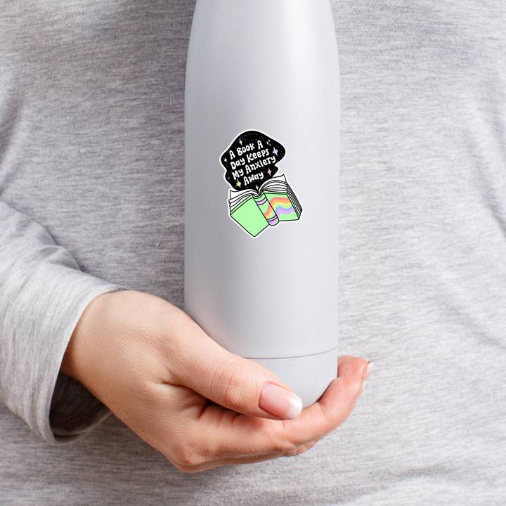Book Lover Merch Shop - Vente Autocollant - Autocollants Un livre par jour éloigne mon anxiété/Lecture tendance3