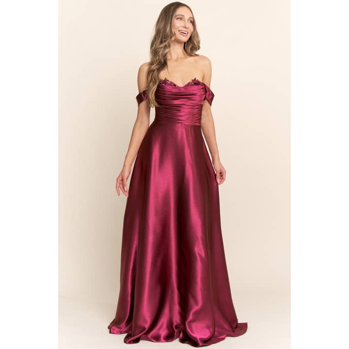 ROBE LONGUE À LACETS AU DOS pour la vente par Maniju