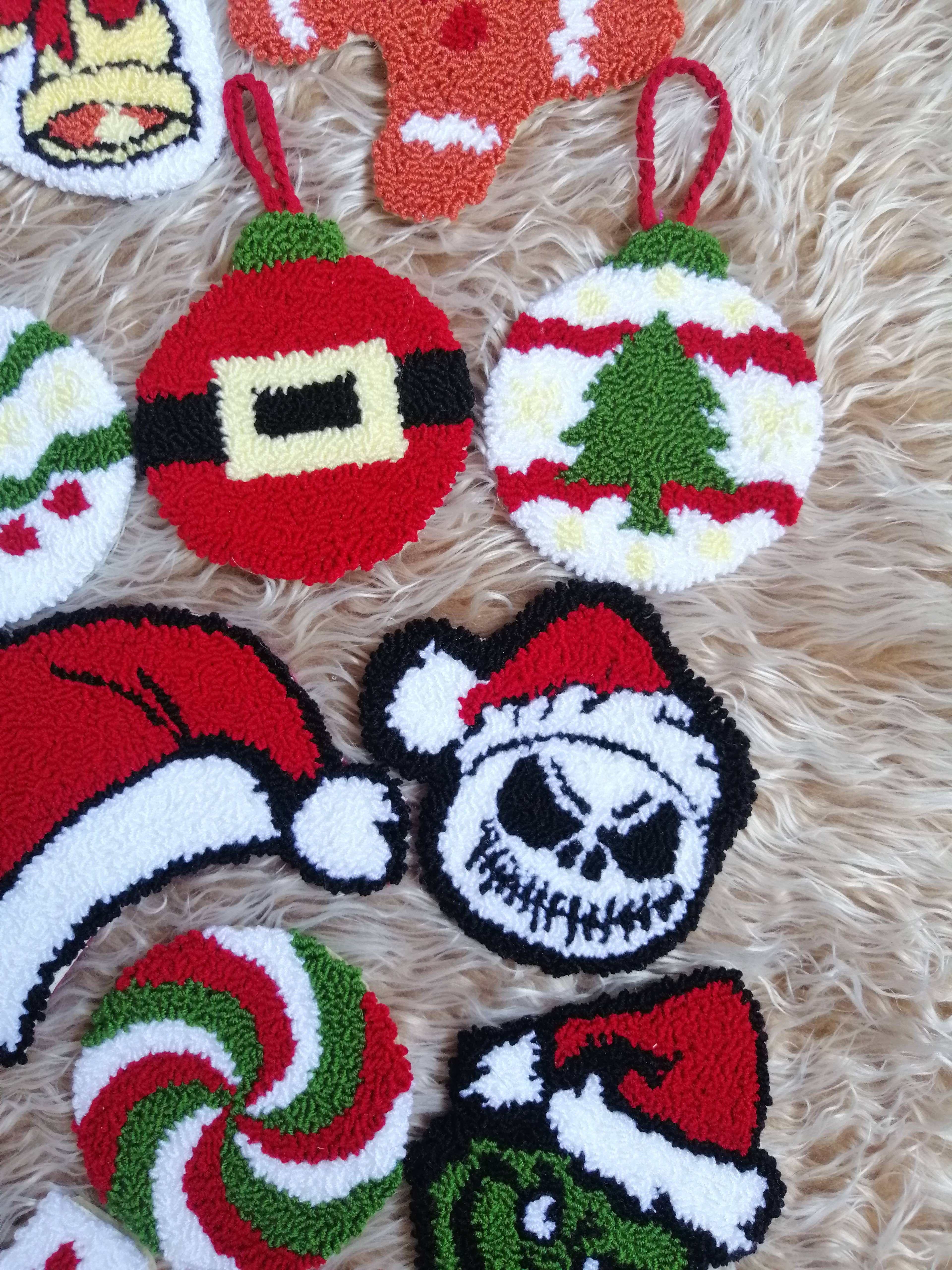 despinacrafting - Wholesale Coasters - Christmas Punch Needle Coasters, Tufted Mug Rug12