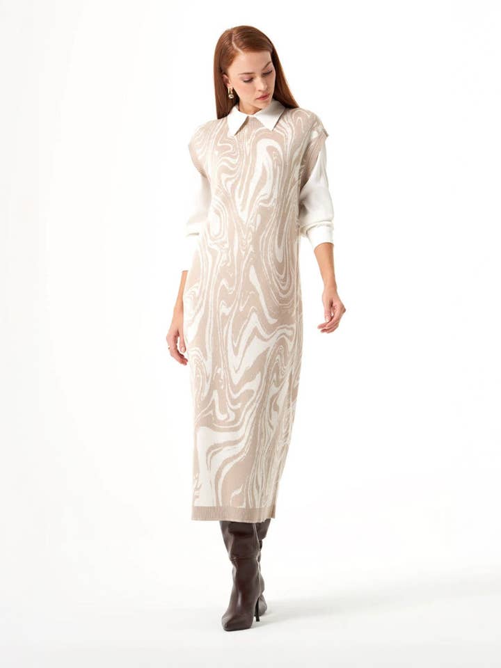 Mizalle - Kjole Beige Beklædning for engroshandel hos Future Brands Group