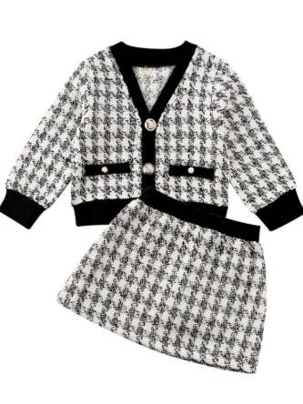 Set giacca e gonna McQueen per la vendita all'ingrosso da parte di The New Class