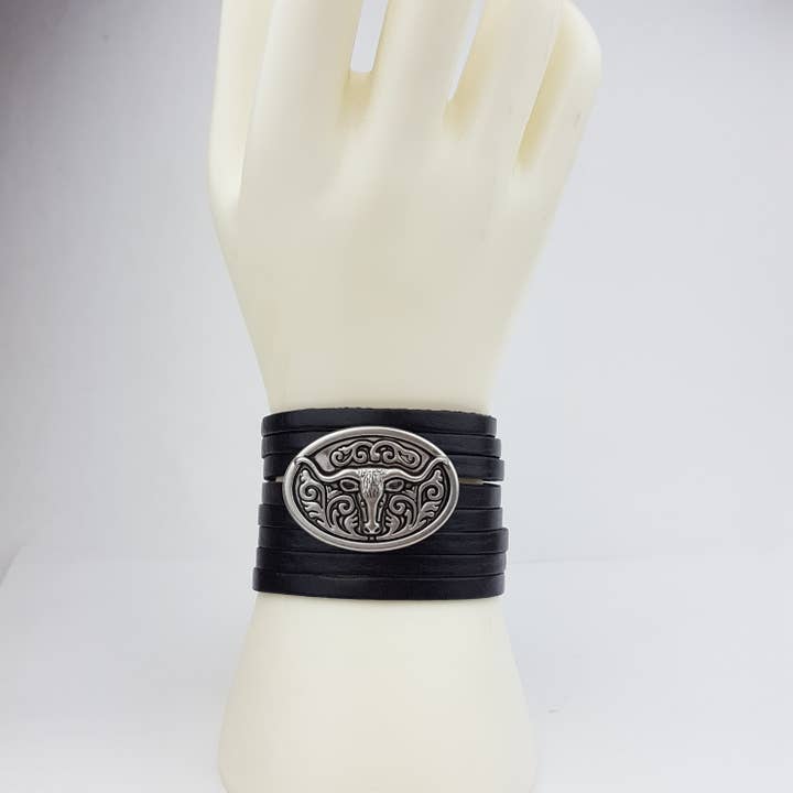 Axesoria West - Wholesale Cuff bracelet - Genuine Leather Cuff with Long Horn Concho Design3