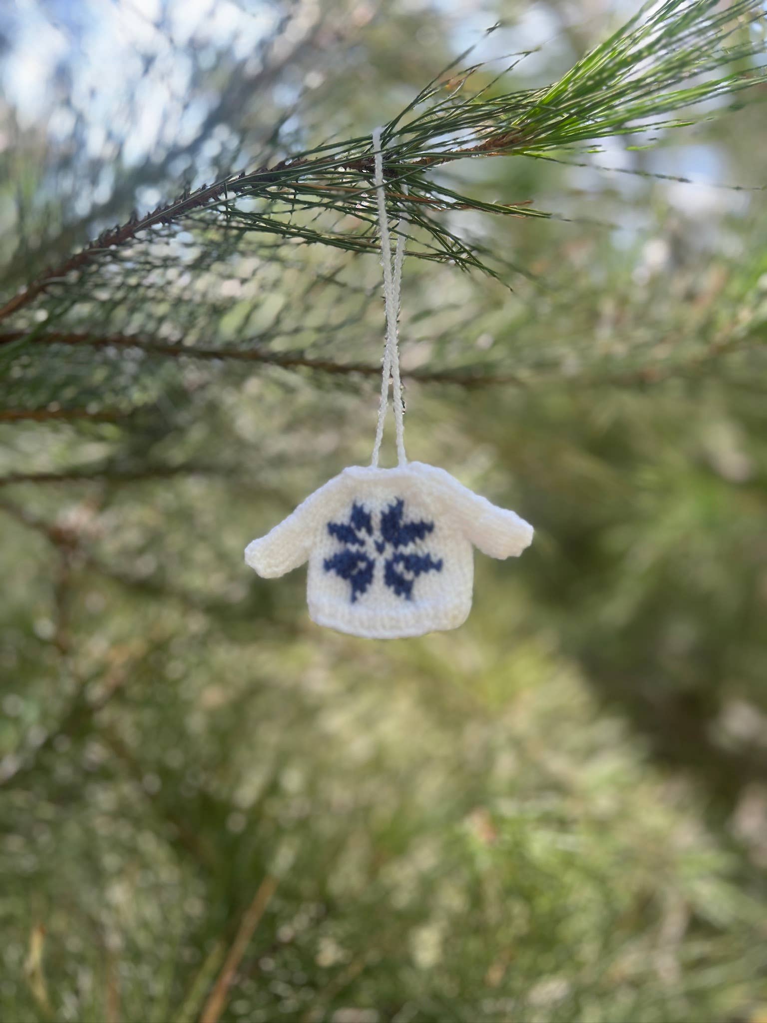 Azerbaijani Socks - Wholesale Ornament Set - Set of 5 Mini Sweater Snowflake Ornaments2