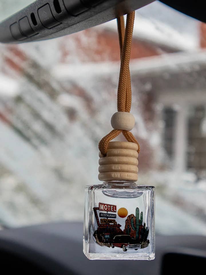 CABRIOLET | DIFFUSEUR POUR VOITURE pour la vente par A Pleasant Thought