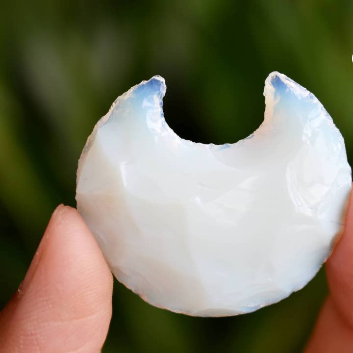 Soothing Crystals - Wholesale Spiritual Stone/Crystal - Moon Arrowheads | Crystal Pieces | Artisan Jewelry9