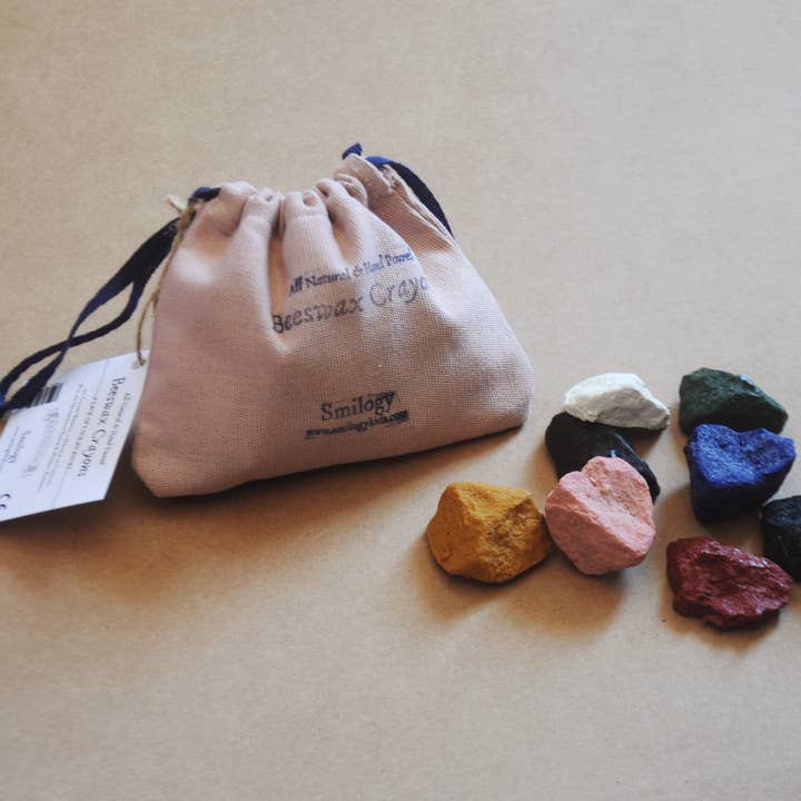Smilogy Kids Ltd - Wholesale Crayons - Kids & Baby - 8 Textured Beeswax Ocean Rock Crayons in a Mini Cotton Sack