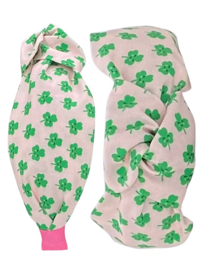 Trèfles souriants sur fond rose - Fête de la Saint-Patrick pour la vente par Pretty Happies