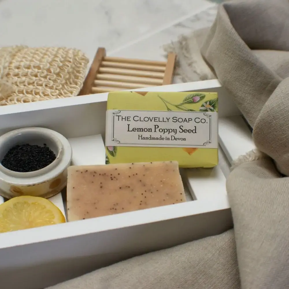 The Clovelly Soap Company – Engroshandel Sæbestykke – Citron Valmuefrø Sæbe1