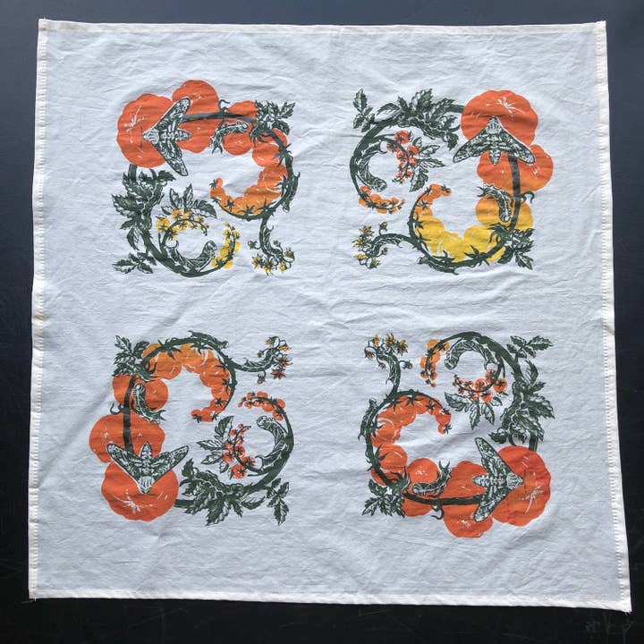Solstice Handmade – Großhandel Bandana – Unisex – Tomato Bandana Ivory — Baumwollschal mit Raupen 3