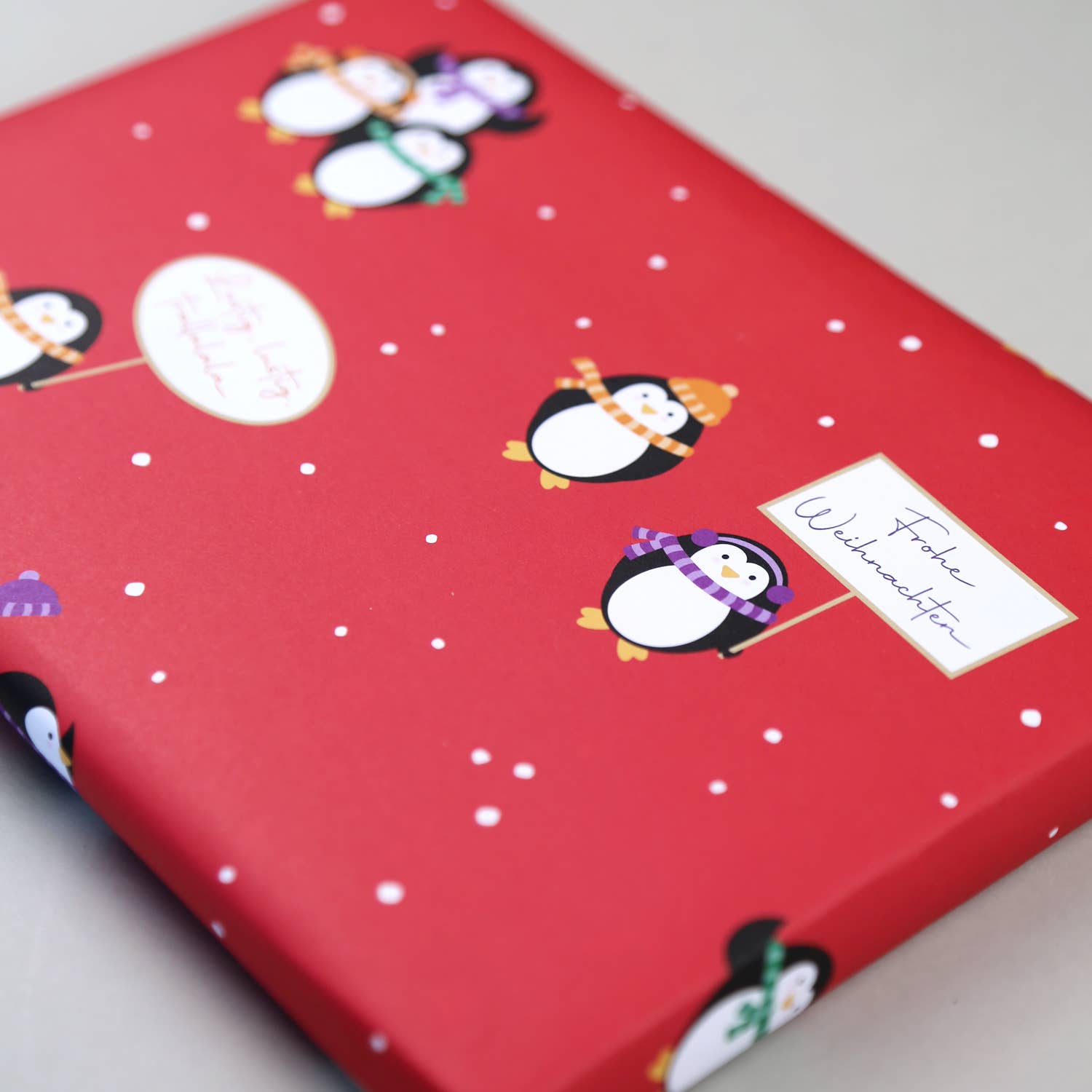 Kunst an Papier - Wholesale Flat Wrap - gift wrap paper Penguin Peter2