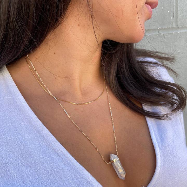 Collier amulette Angel Aura pour la vente par Isabelle Grace Jewelry