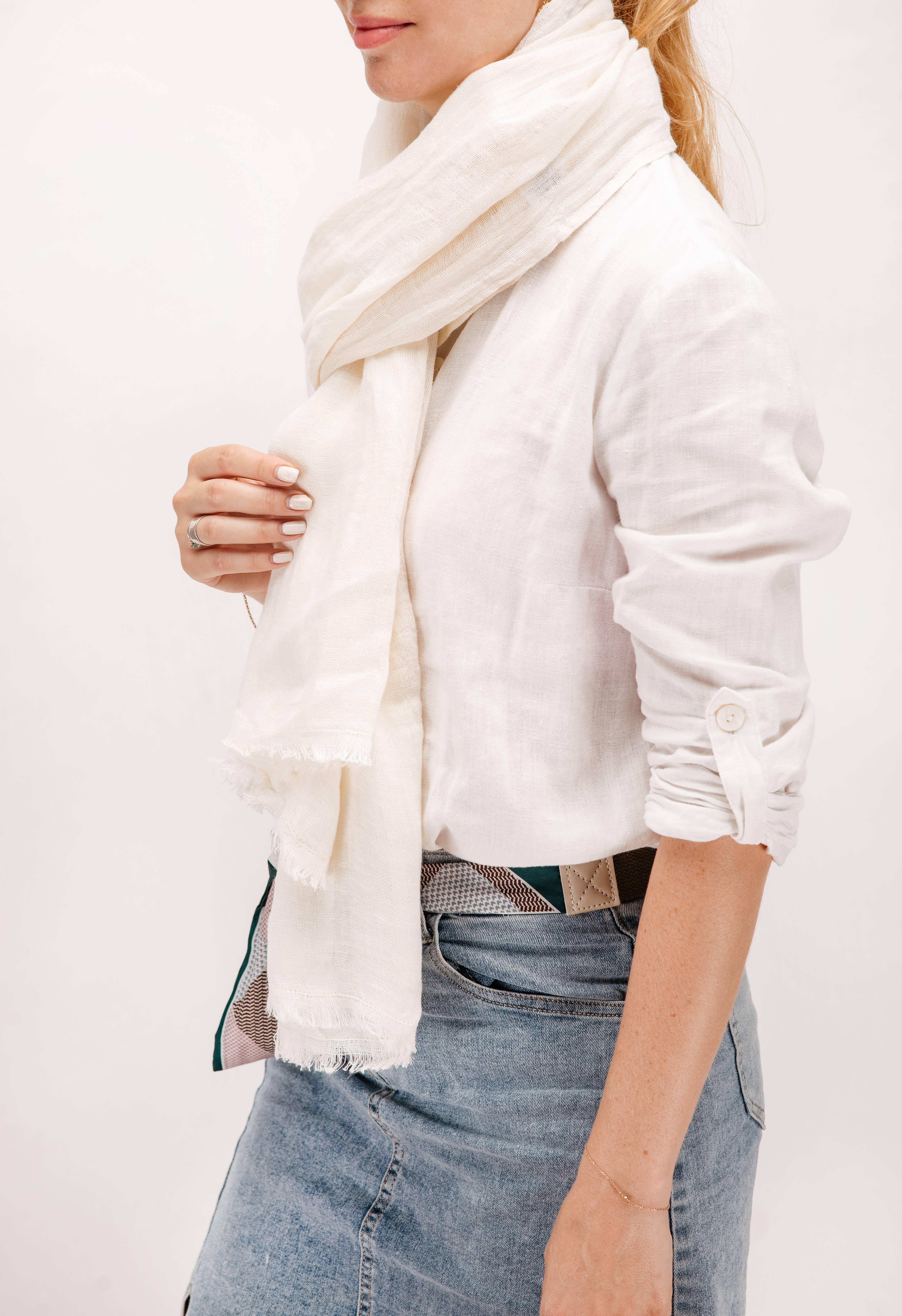 LinenQ – wholesale Scarf – Unisex – Cream linen scarf 2