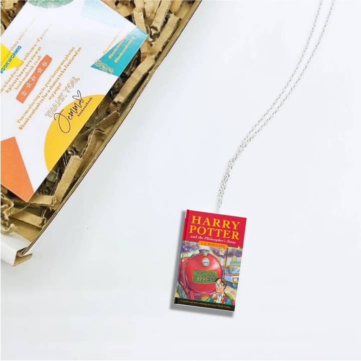 bookonahookco - Vendita all'ingrosso Orecchini pendenti - Harry Potter e la pietra filosofale | Libro miniatura1