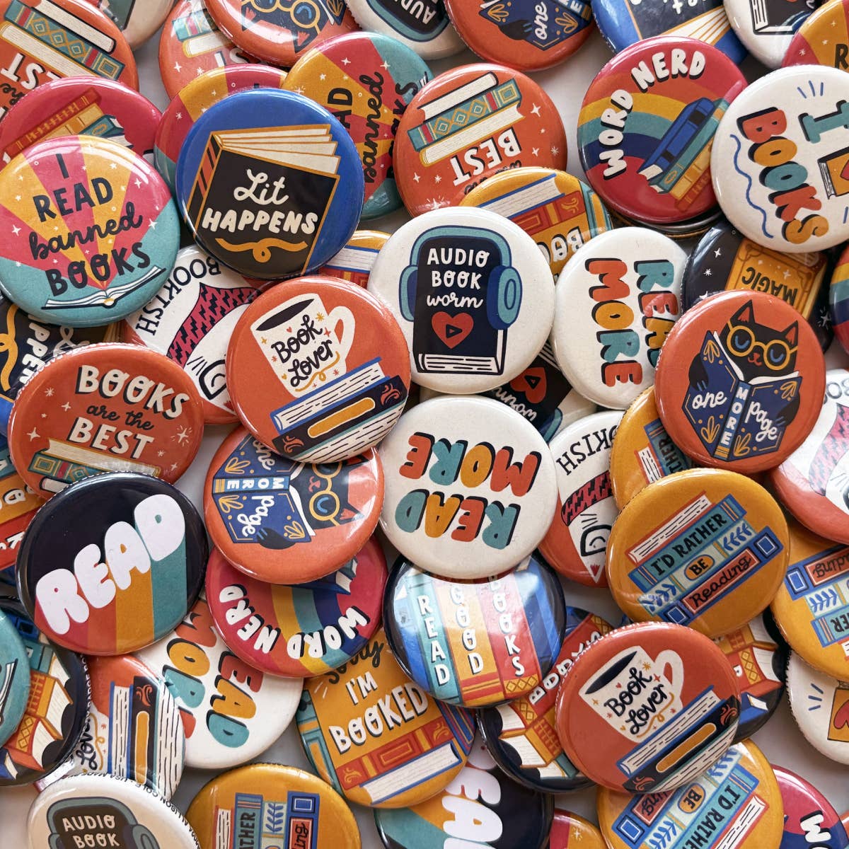Badge Bomb - Wholesale Lapel Pin/Button - I Heart Books 1.25" Button Box2
