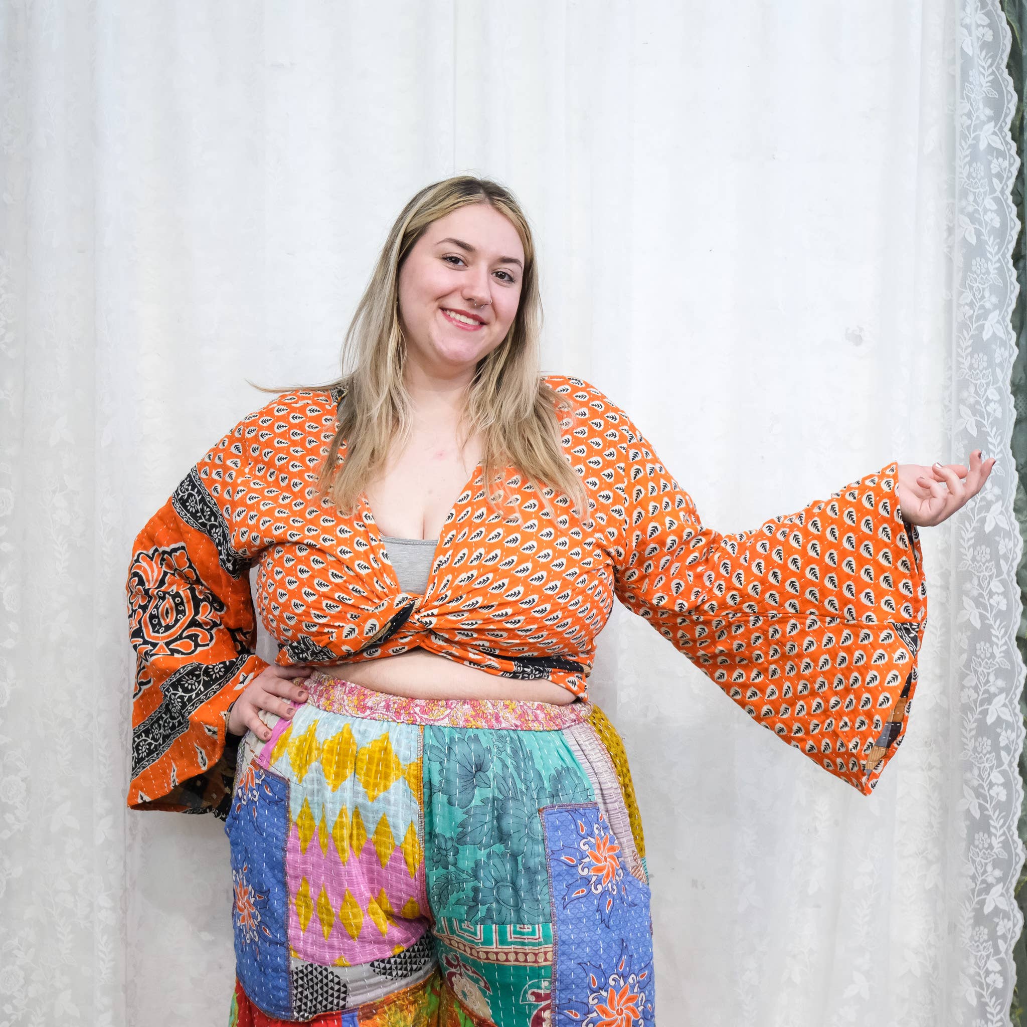 Karma Nepal Crafts - Vendita all'ingrosso Camicetta - Donna - Top Avvolgente Boho Kantha2