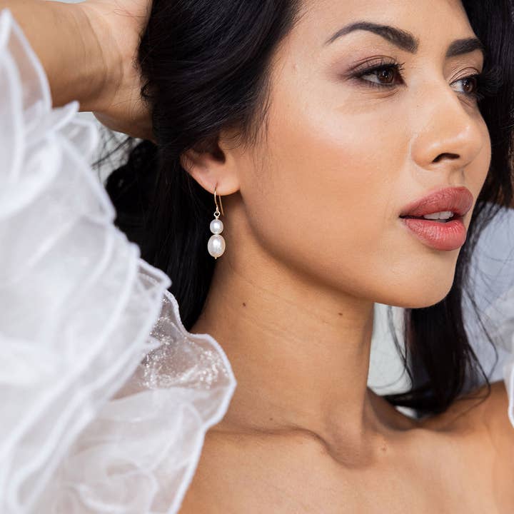 Hochwertige Designer-Perlenohrringe im Drop Bridal-Stil für den Großhandel von Love Story Atelier