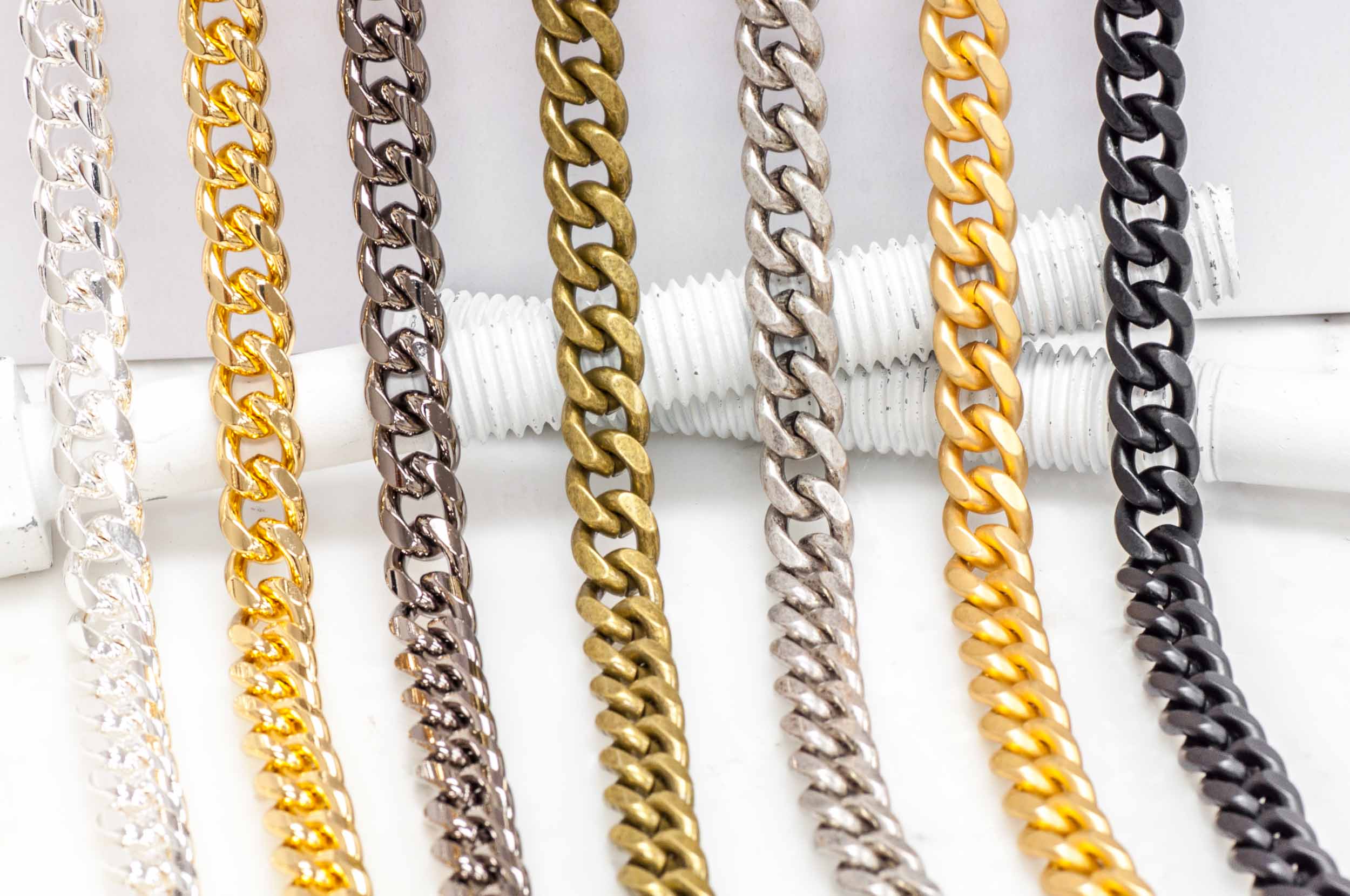 Continental Beads – wholesale Link & chain necklace – XL Cuban Curb Chain - Multiple Finishes Available - Measures 11mm - Sold by the Foot - CH 9175