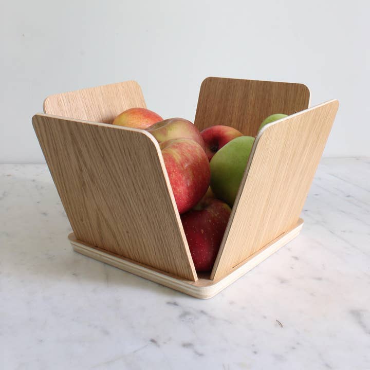 The Basket - Fruit basket in oak plywood for wholesale by Reine Mère