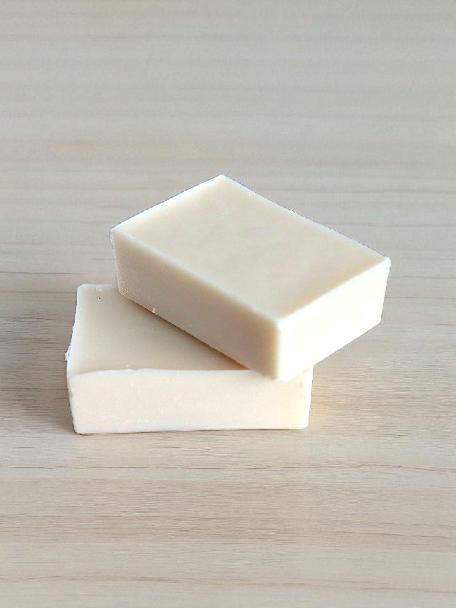 Amber Bath Co - Wholesale Shampoo Puck/Solid Shampoo - Conditioner Bars | Chamomile & Cucumber Extracts | Choice of Scent1