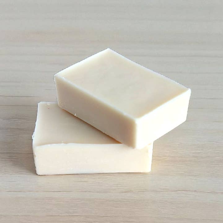 Amber Bath Co - Wholesale Shampoo Puck/Solid Shampoo - Conditioner Bars | Chamomile & Cucumber Extracts | Choice of Scent1