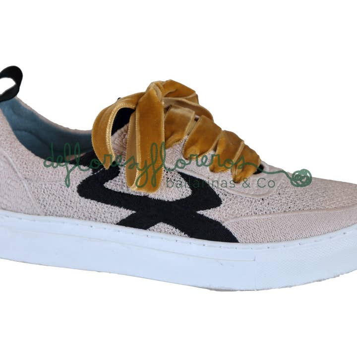 tucano nero per la vendita all'ingrosso da parte di Deflores y Floreros SLU