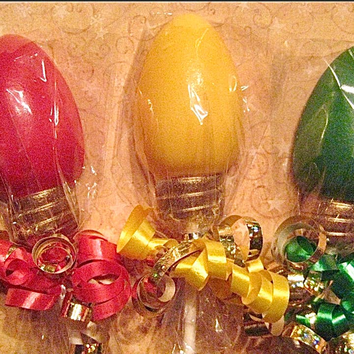 Delightful Chocolates - Wholesale Lollipop - Christmas Tree Light Bulb Chocolate Lollipops 3