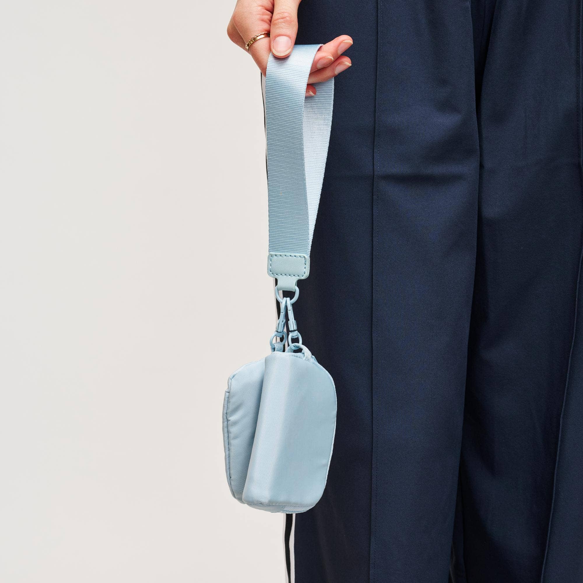 Urban Expressions - Wholesale Clutch Bag - Women's - Link & Carry Wristlet44