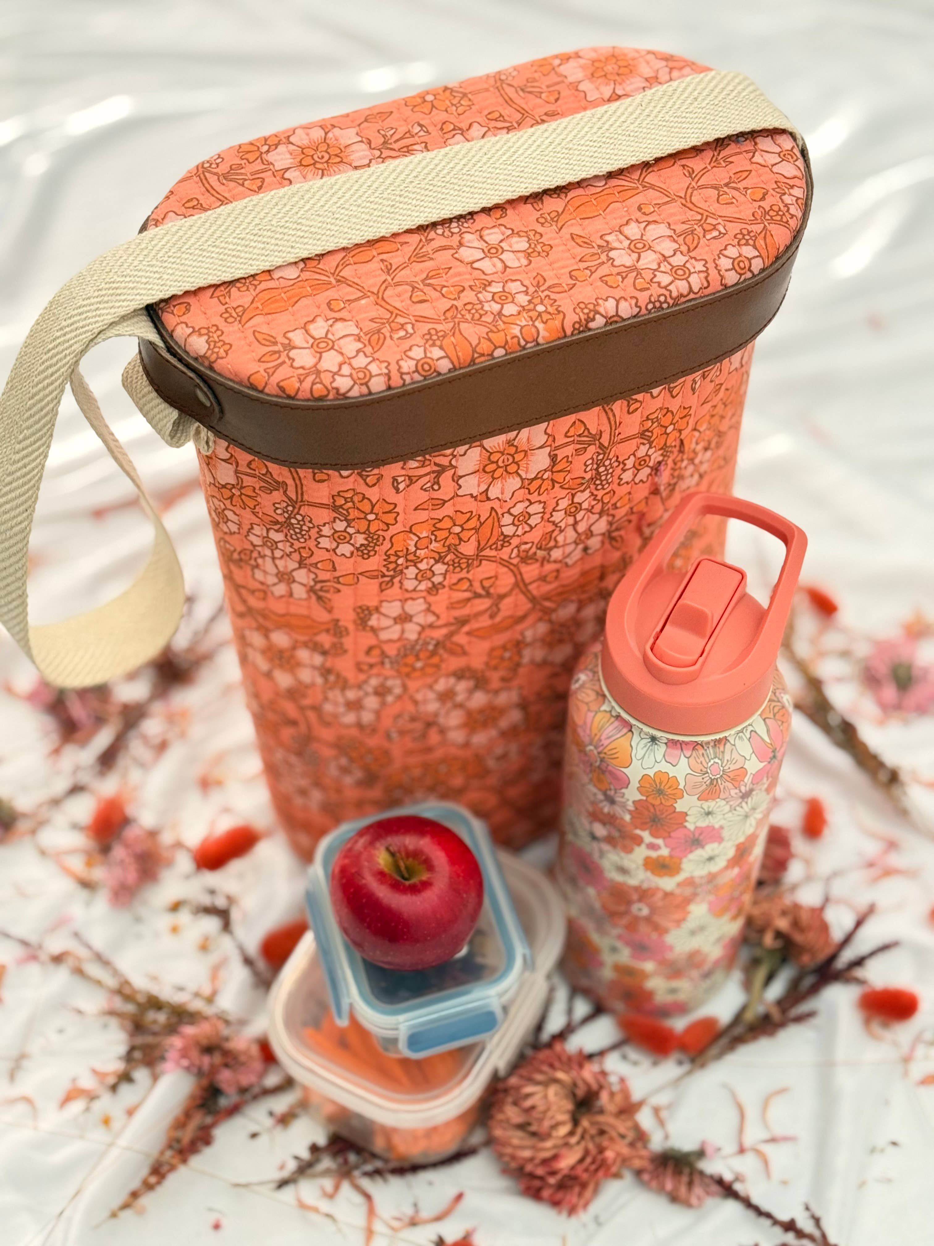 House of S K Y E - Wholesale Cooler/cooler bag - WANDERER COOLER BAGS-STRAWBERRY5