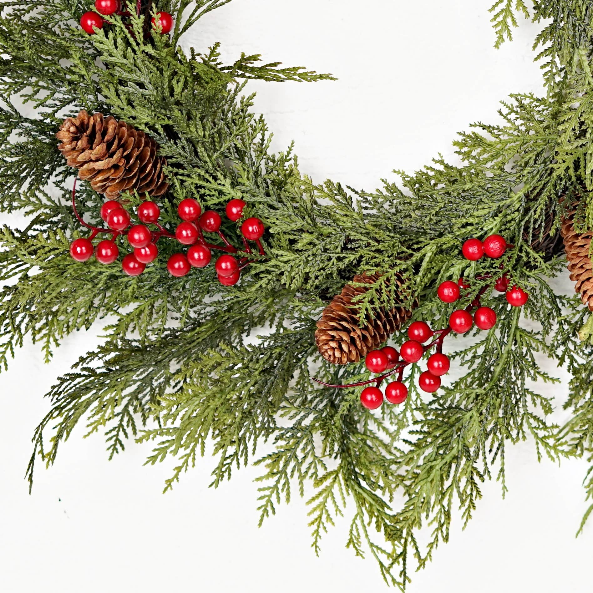 Holiday Depot Inc. - Wholesale Wreath - 510050- 22in Twig Wreath-Superior Real Touch Mix Cedar w.Red3