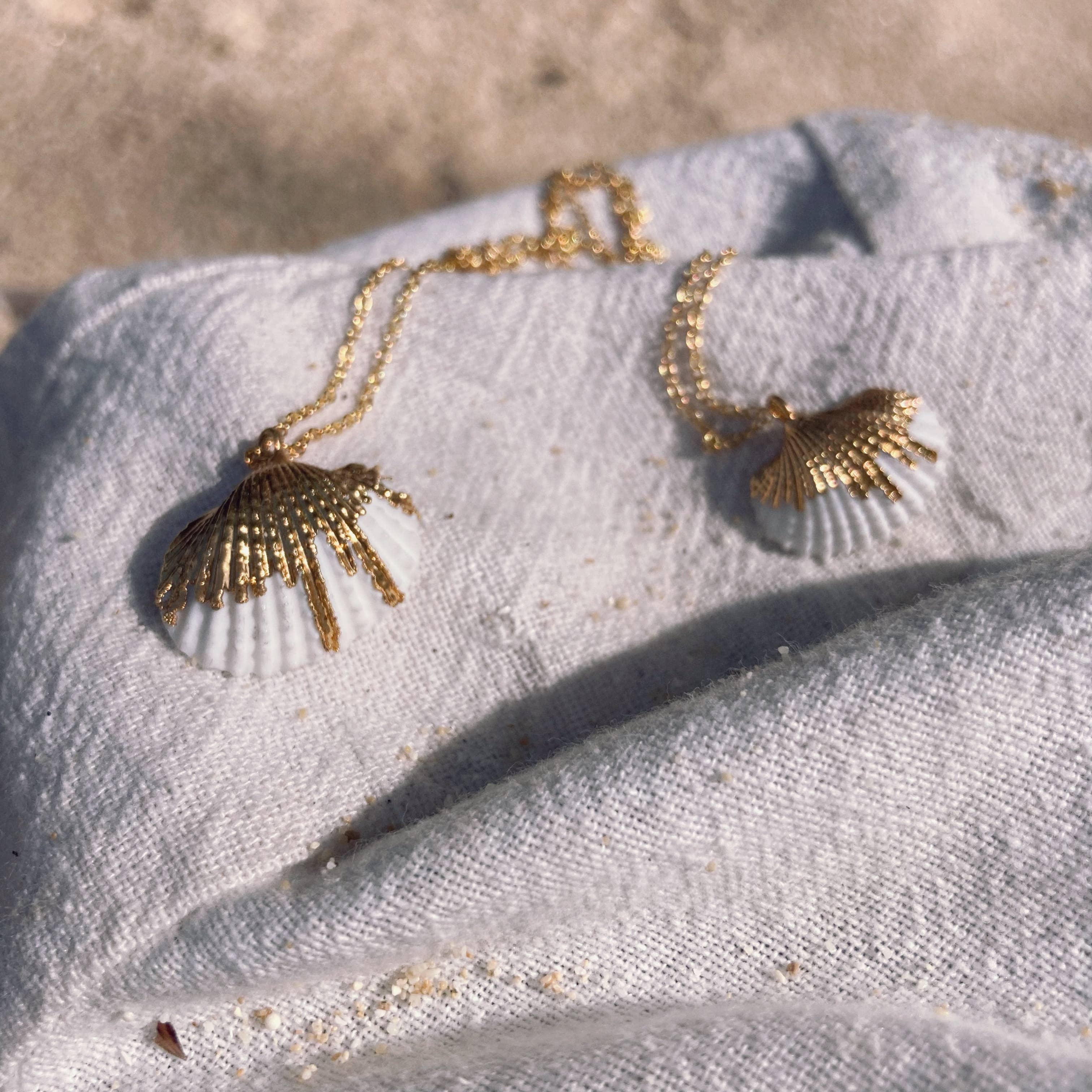 Bonisita - Venta al por mayor Collares con colgantes/abalorios - Collar de Concha de Sirena - Cadena de Latón de 18 pulgadas13