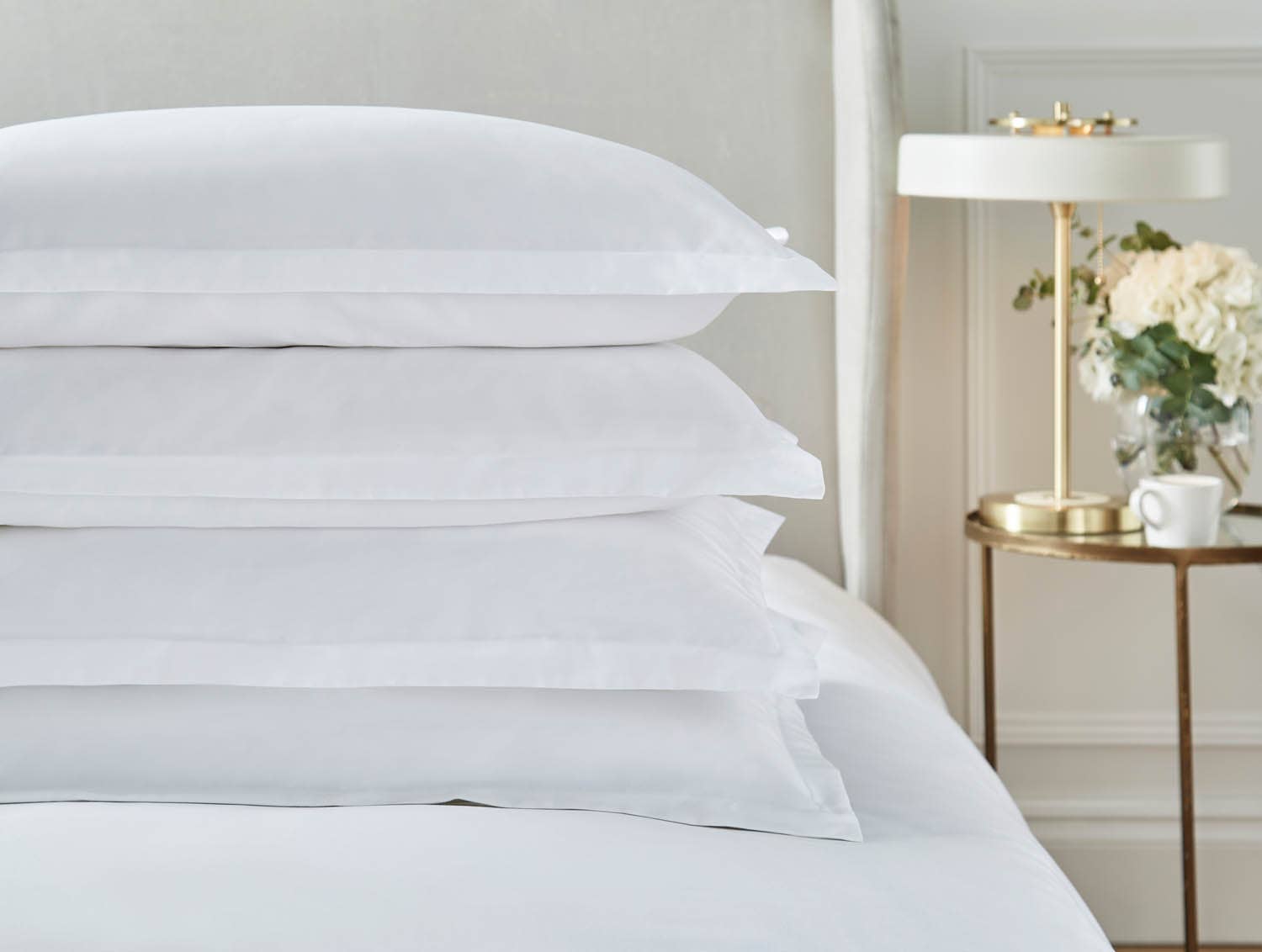 White Liddell 400 Thread Count Egyptian Cotton Duvet set for wholesale on Faire9